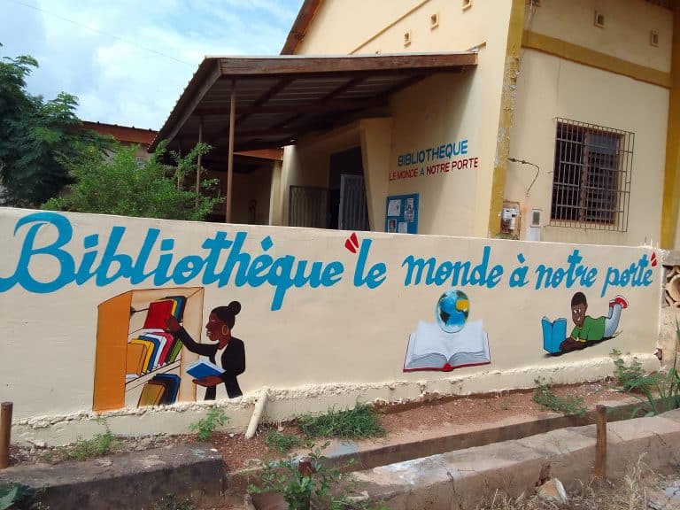 bibliotheque korhogo